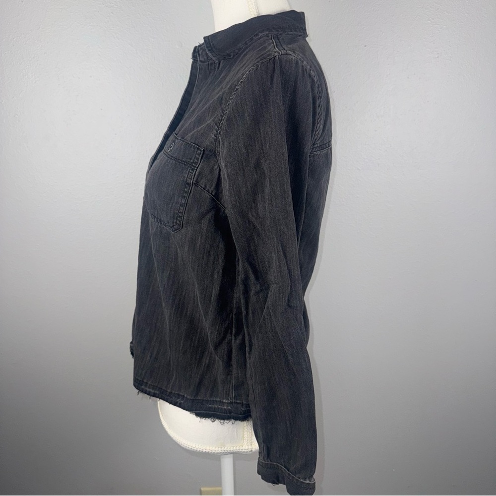 BLANKNYC Women’s‎ XS Shirt Black Button Down Long Sleeve Fringe Hem Distressed - Picture 2 of 10